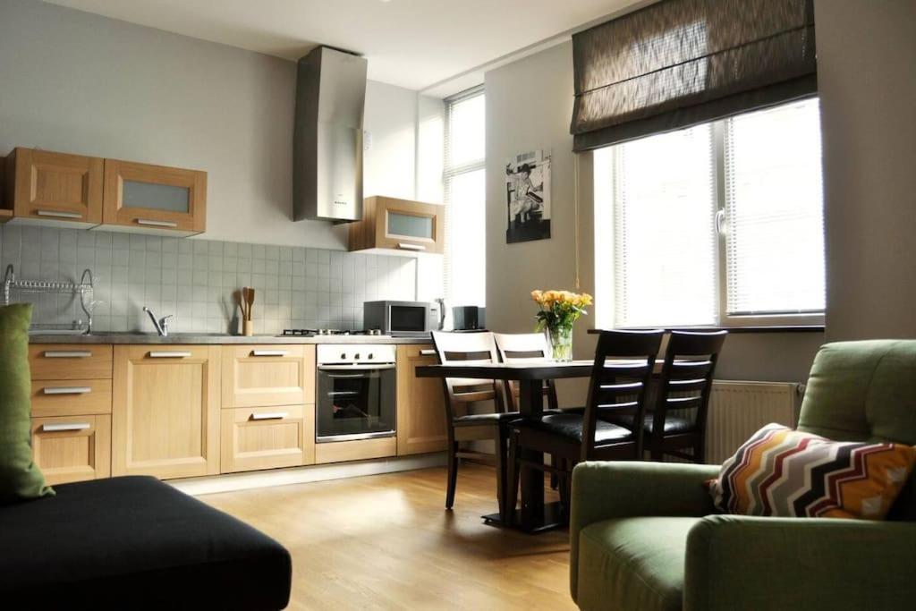 City Center 2Bdr Apartment Near Rustaveli Av. Tbiliszi Kültér fotó