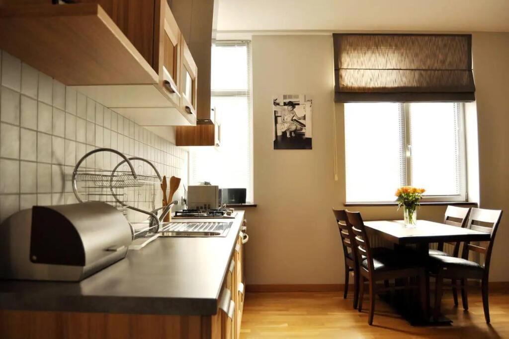 City Center 2Bdr Apartment Near Rustaveli Av. Tbiliszi Kültér fotó